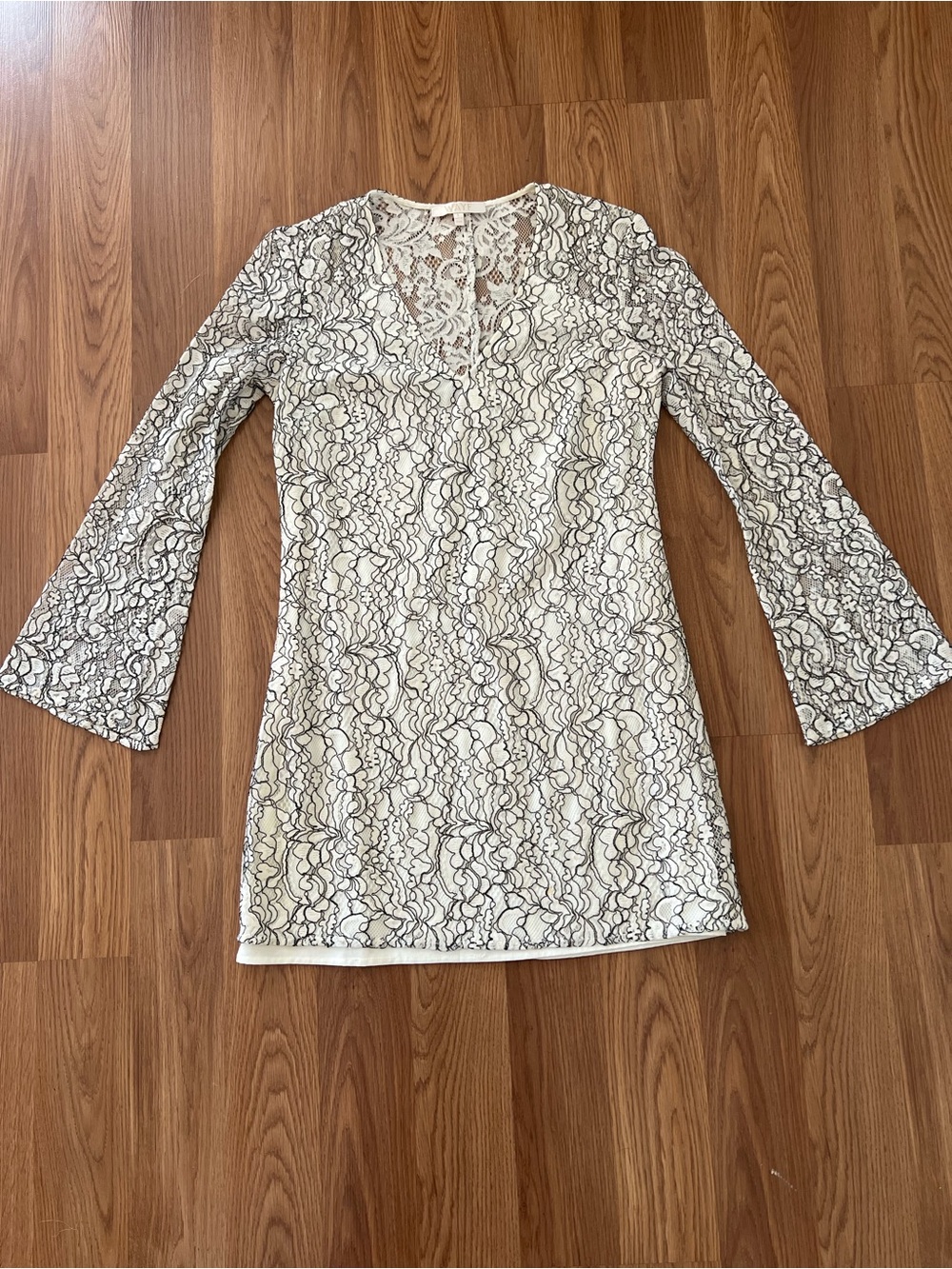 WAYF Bell-Sleeve Lace Dress / Liner